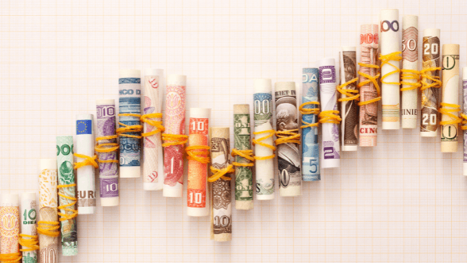 unstable income for financial advisors
